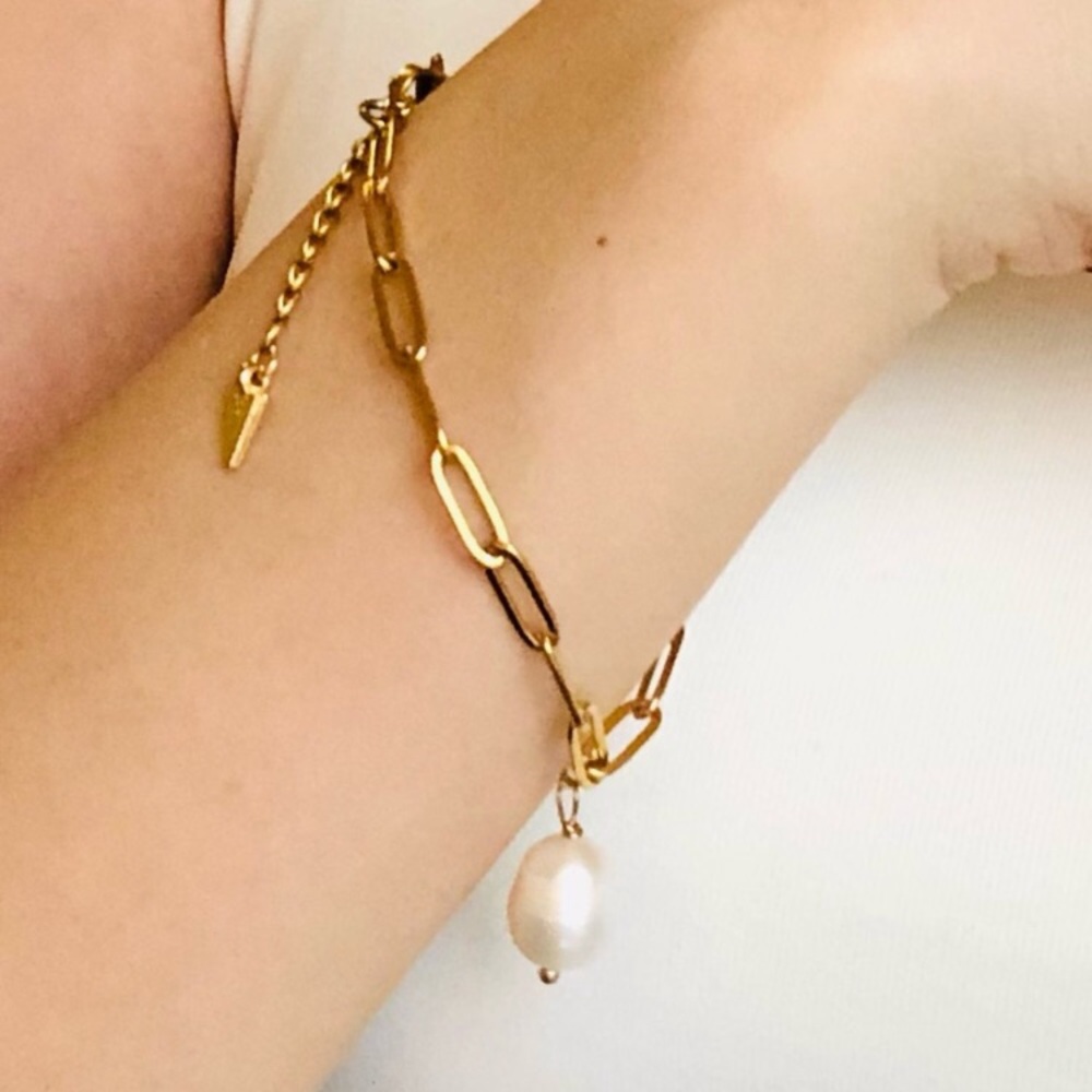 Gold Paperclip Chain Pearl Charm Bracelet